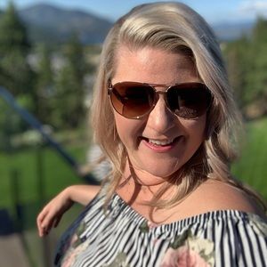 Meet your Posher, Daniala